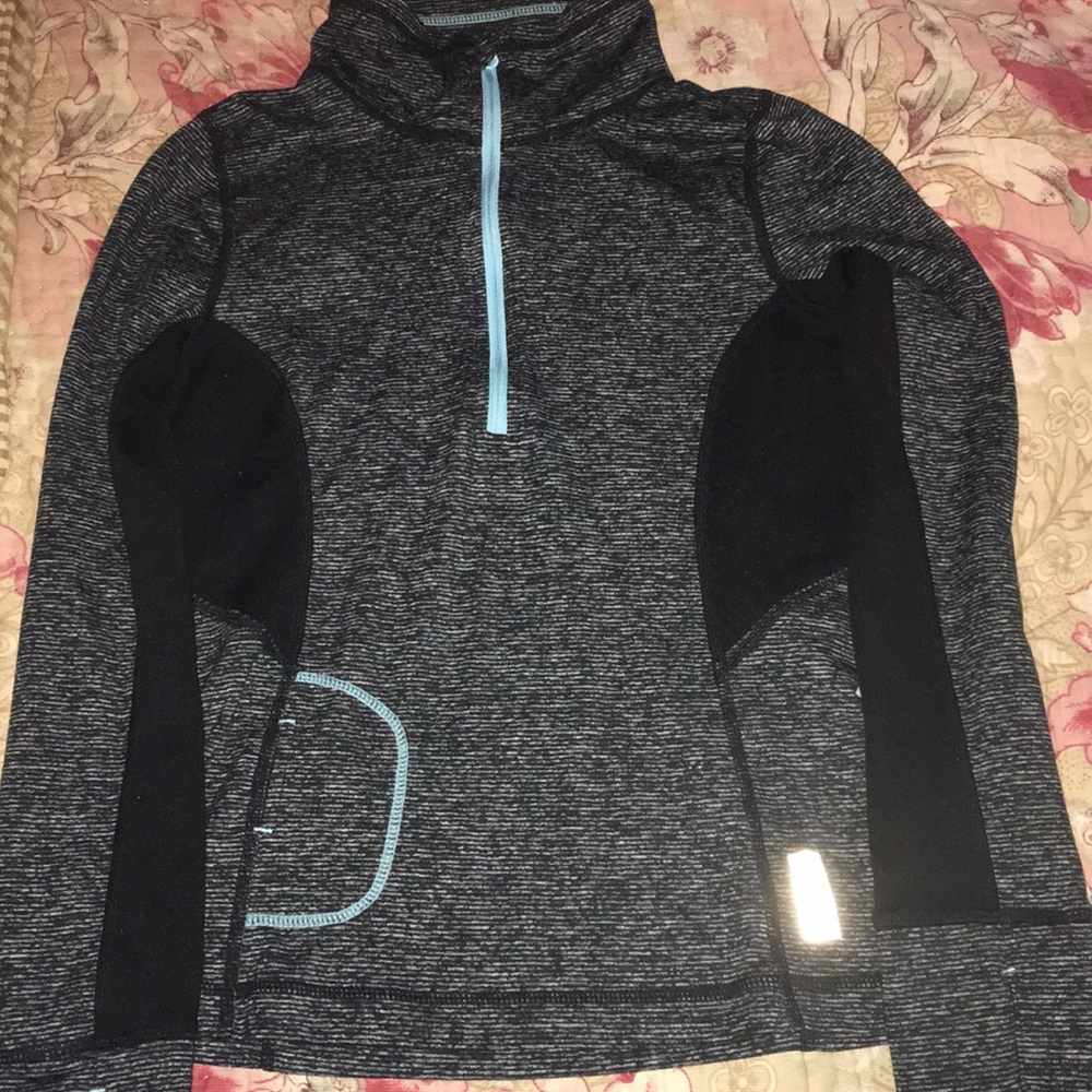 Black striped Zella girls top size 8/10